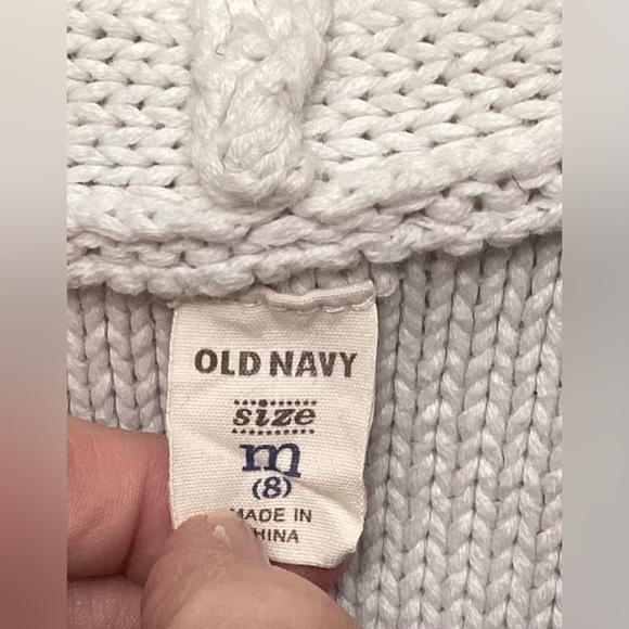 Girls Unique Hooded Old Navy cable kniit vest. Size 8, Bundle Deals! - Picture 7 of 8